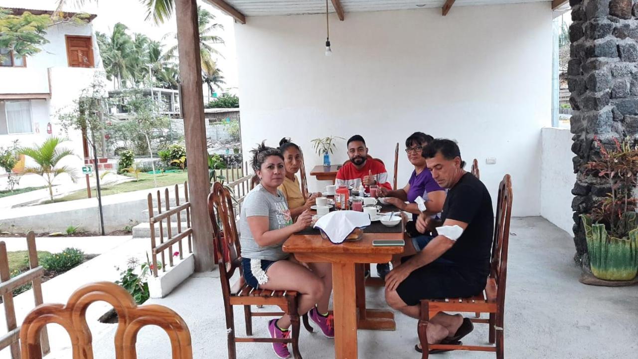 Hostal Tero Real Puerto Villamil Exterior photo